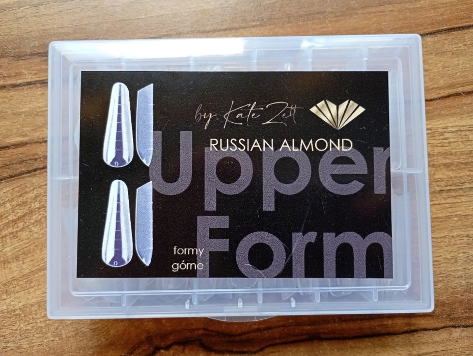 Formy górne Russian Almond