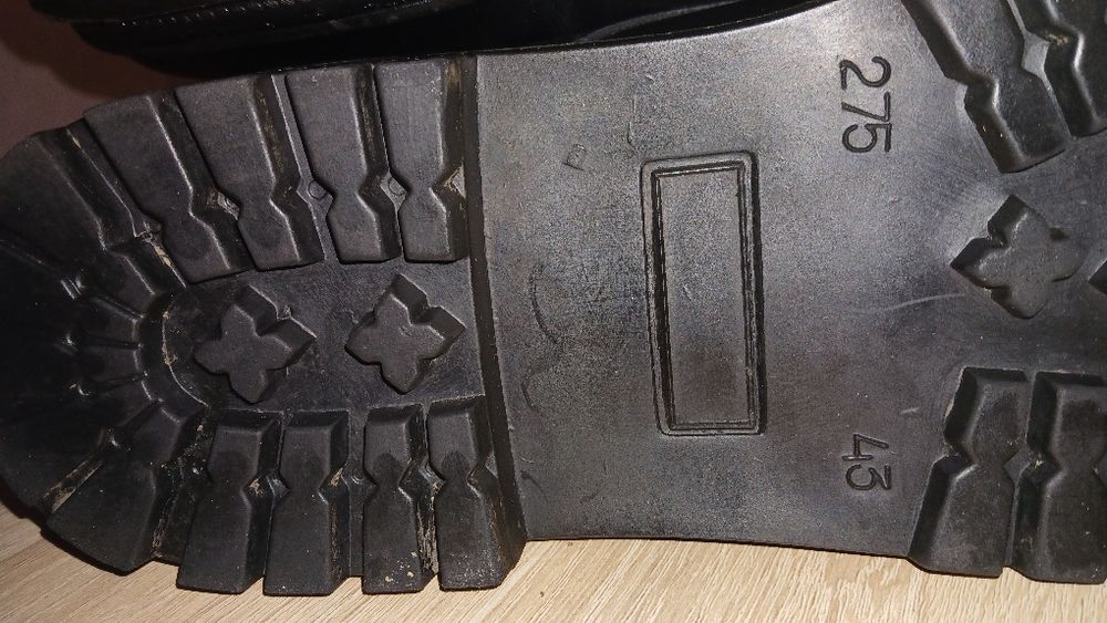 Ботинки чоловічі 43 р, на хутрі зимові