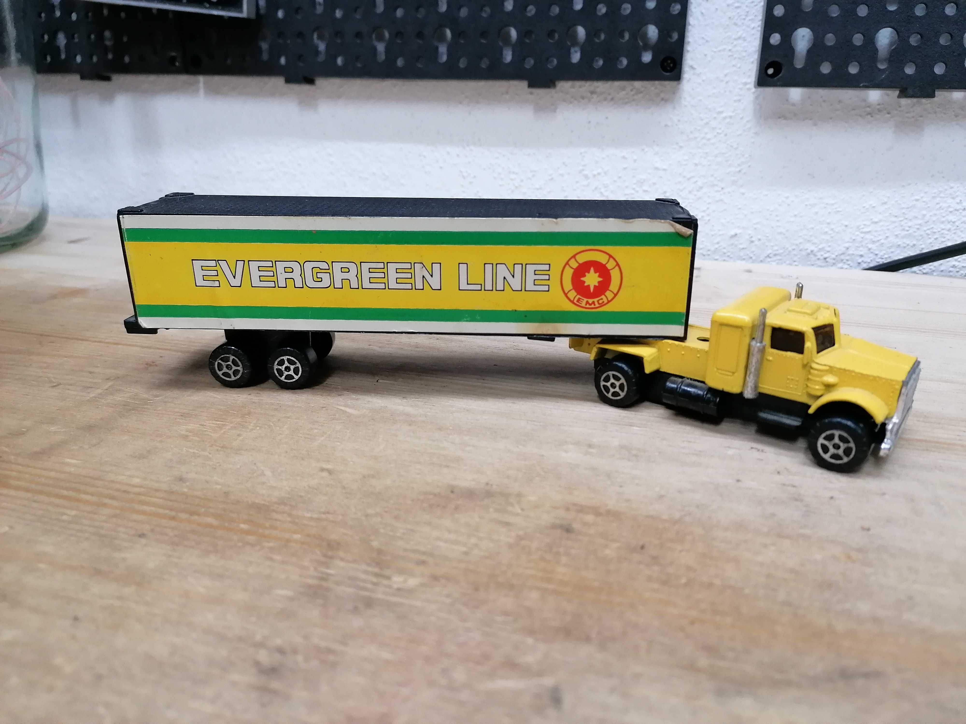 Camião Evergreen Line