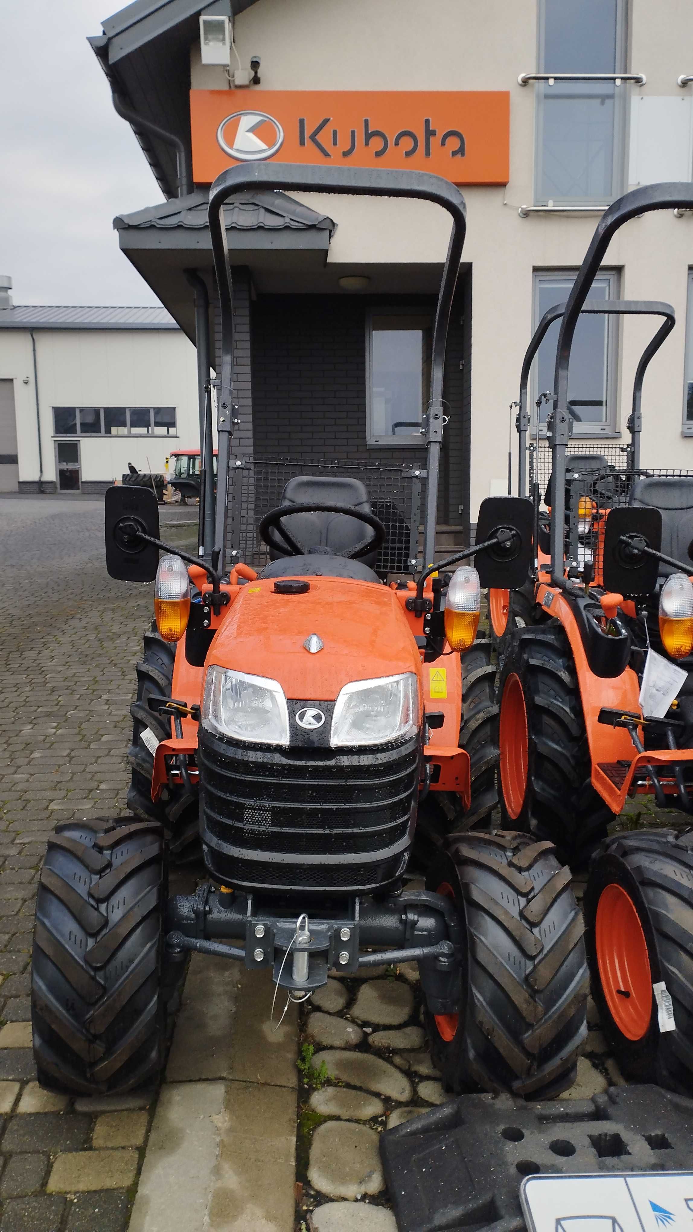 Ciągnik Rolniczy Komunalny Kubota B1181