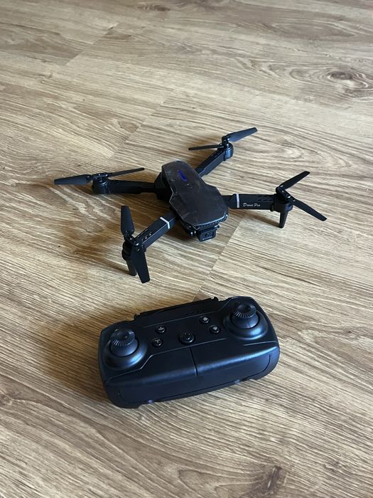 Квадрокоптер E88, з HD-камерою і FPV-режимо