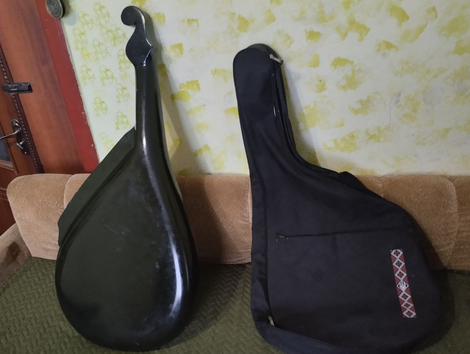 Продам бандуру, без перемикачів