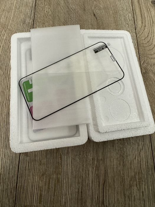 Стекла защитные iphone 11