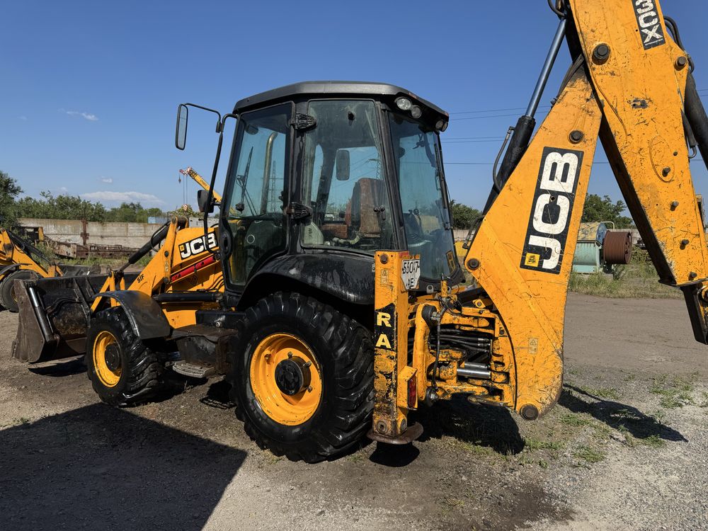 Екскаватор навантажувач   JCB 3CX 2011.