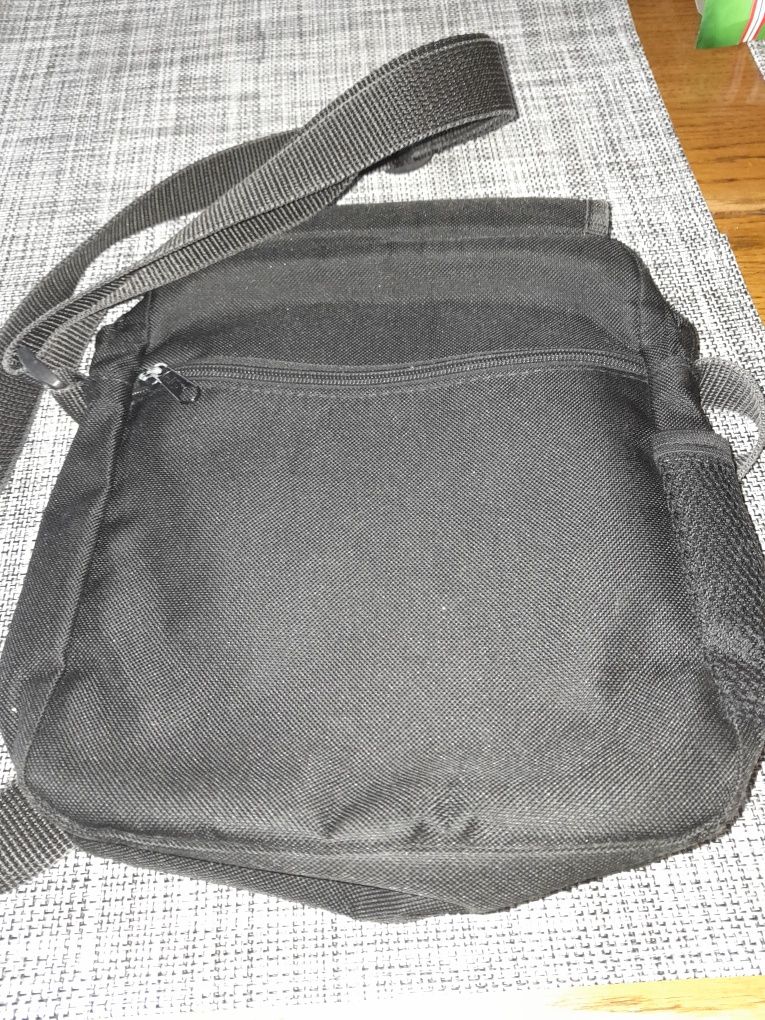 Męska torba na ramię.