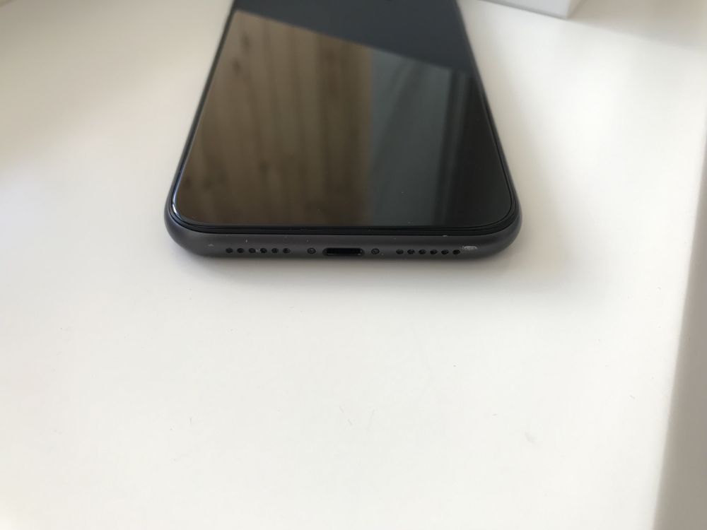 Apple iPhone 11 64 black neverlock