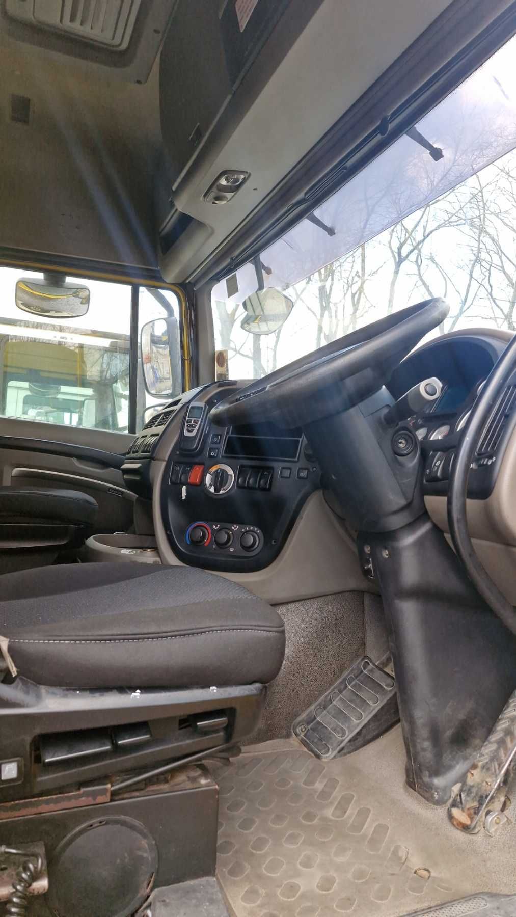 Сідельний тягач DAF XF 105.460 6х2 Розмитнений Євро 5 правий руль