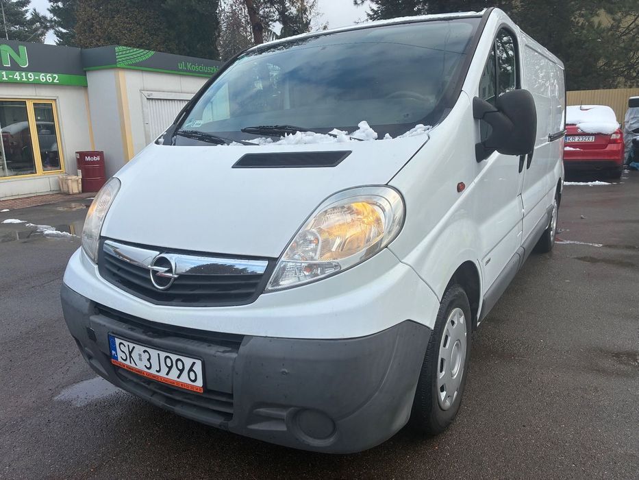 Opel VIVARO  2.0 tdci 115 KM L2H1 2010 klima przesuwne drzwi 2x