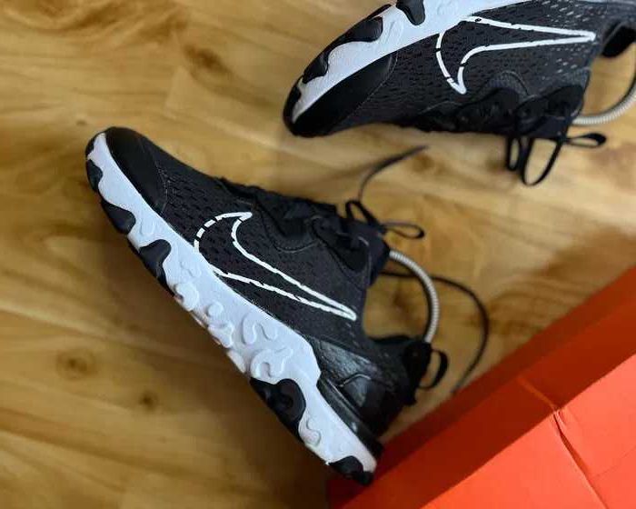 Чоловічі кросівки Nike React