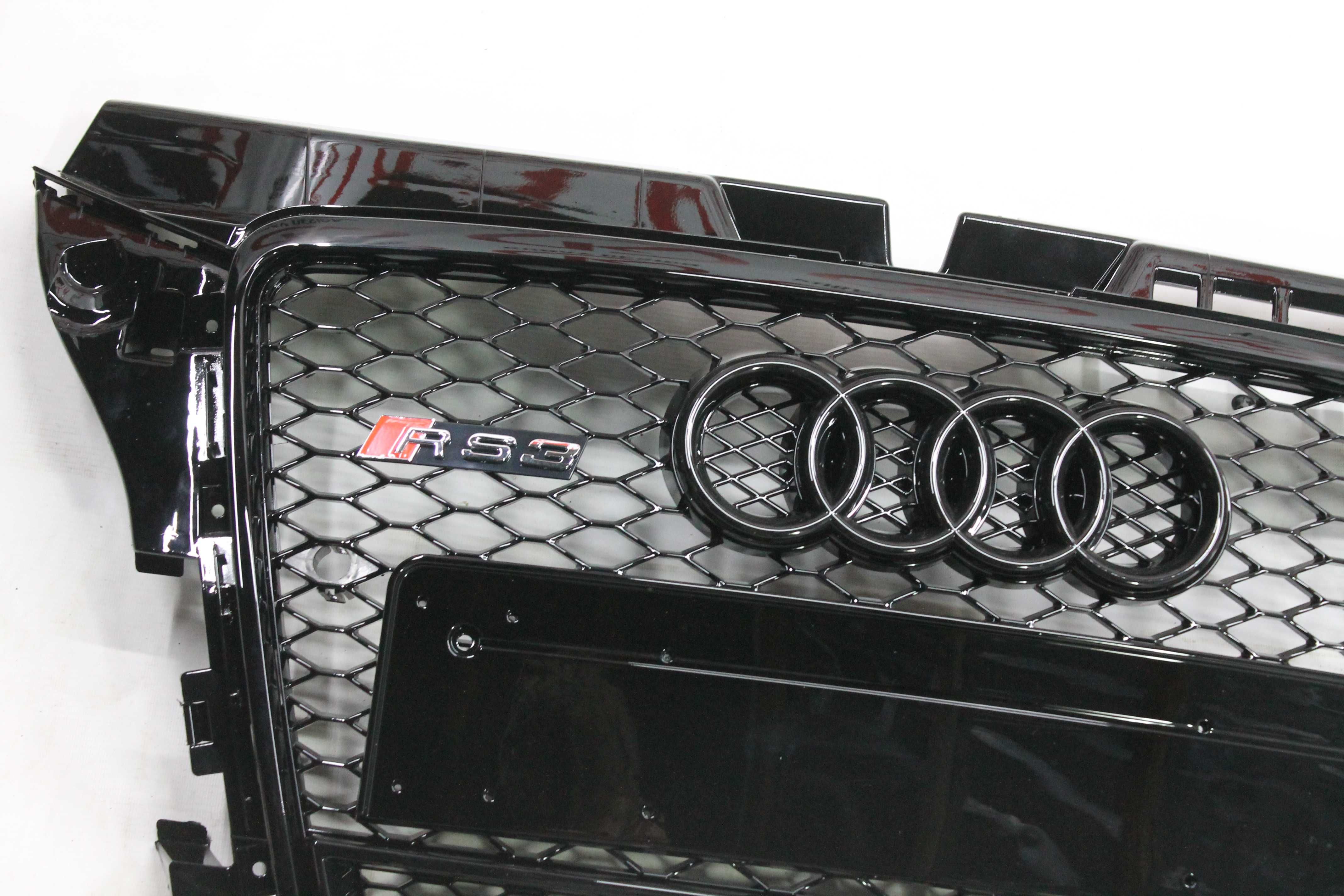 Решітка радіатора, стиль RS3 (чорна  QUATTRO) Audi A3 2008-2012