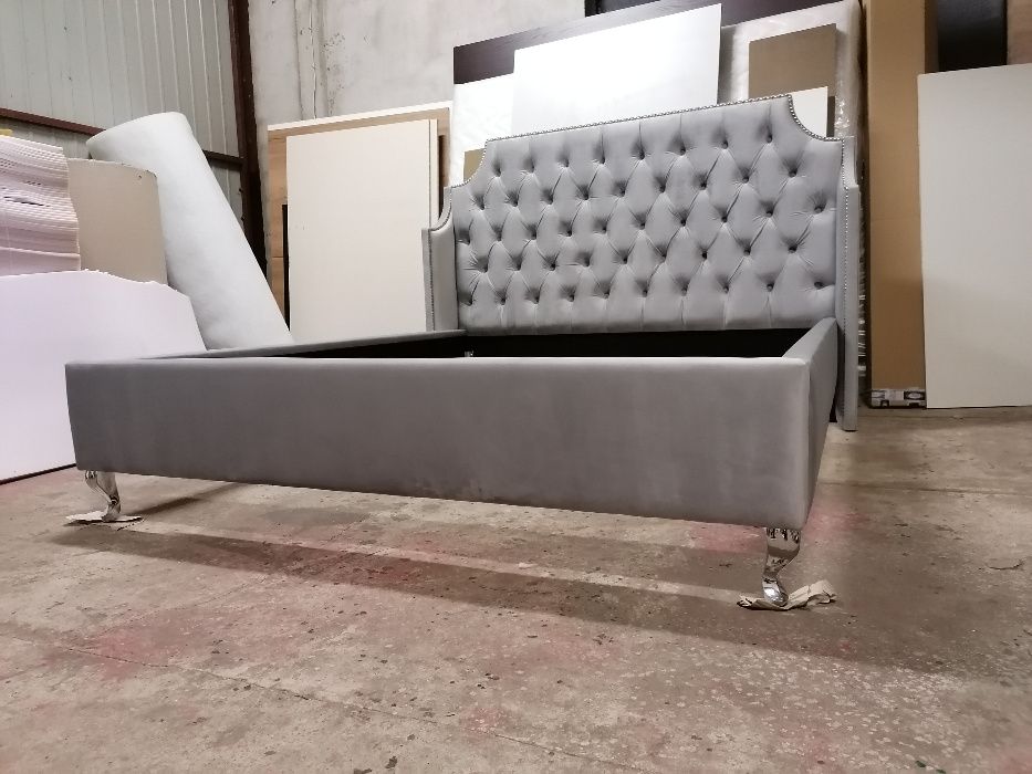 Łóżko Cheasterfield pikowane PINEZKI chrom LUDWIK + stelaż GLAMOUR