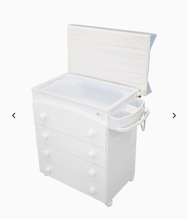 Cómoda banheira e trocador Zippy