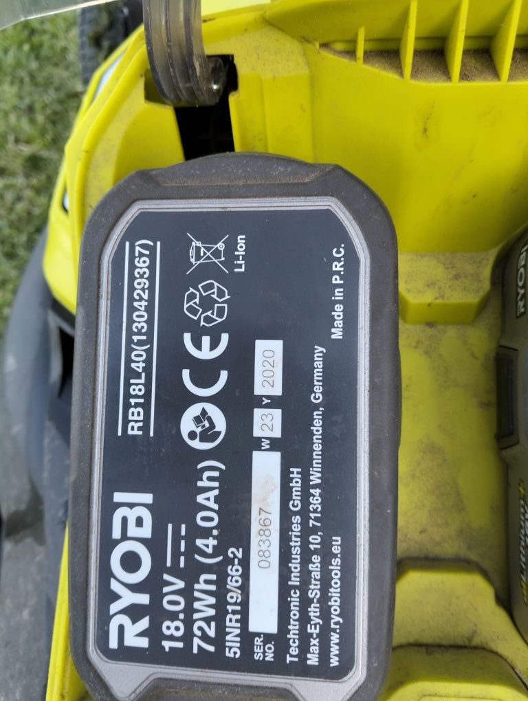 Corta-Relvas 18V de 40cm Ryobi RY18LMX40A