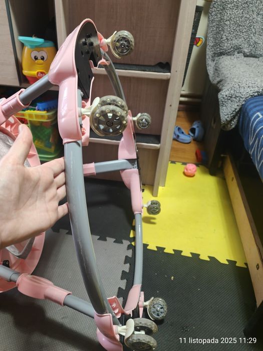 Chodzik pchacz dla dziecka