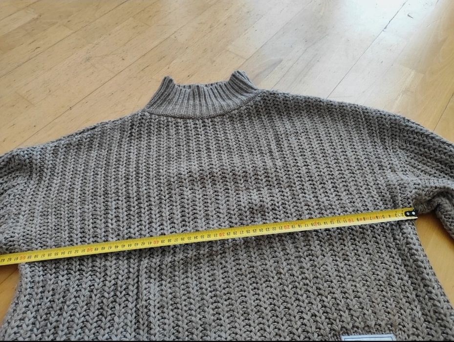 Oversize'owy sweter