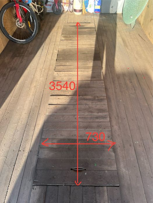 Продам гараж, без місця, самовивіз.