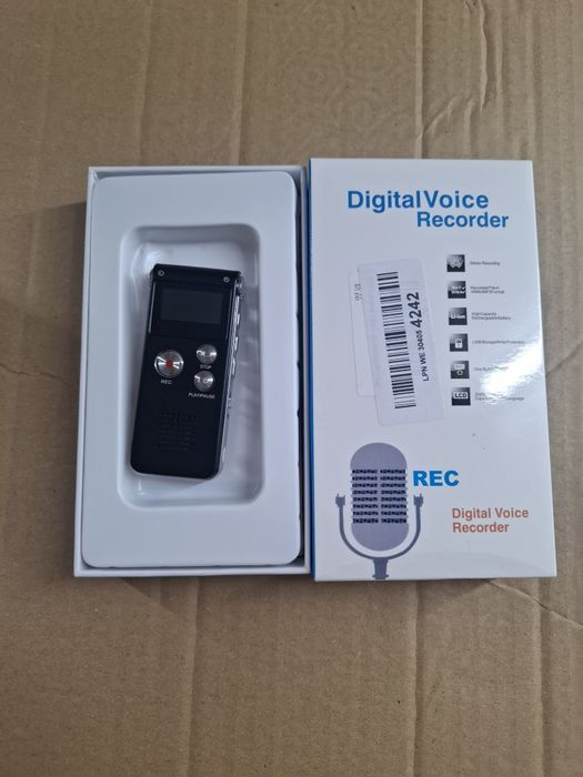 Dyktafon cyfrowy MP3 SK-012 8 GB