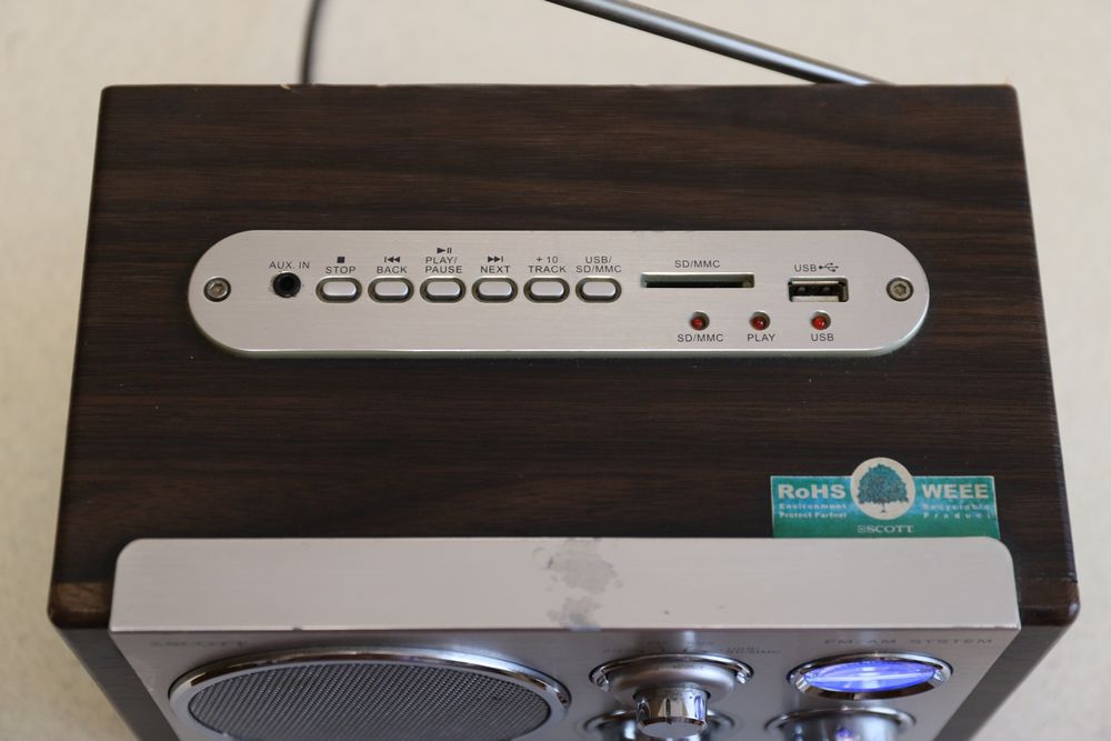 Scott  RX 19  , FM , USB , SD