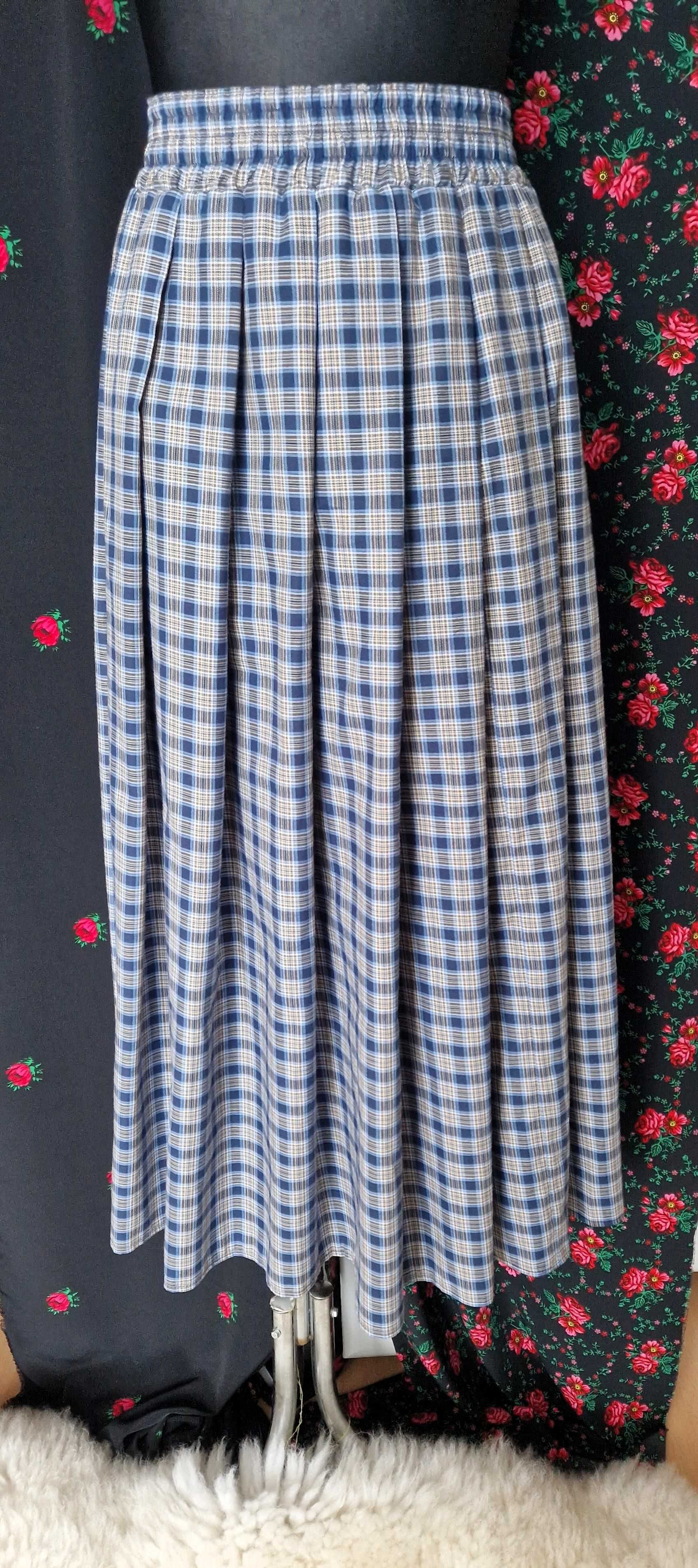 Długa Regionalna spódnica w niebieską kratkę z bawełny