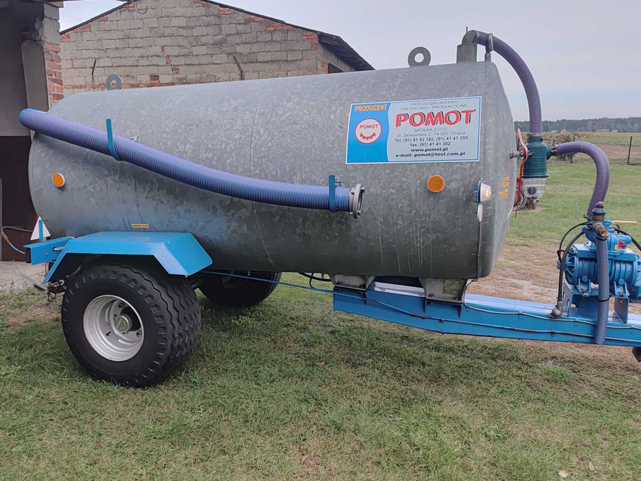 Ładowacz Cyklop Beczkowóz Pomot Chojna 4000 l