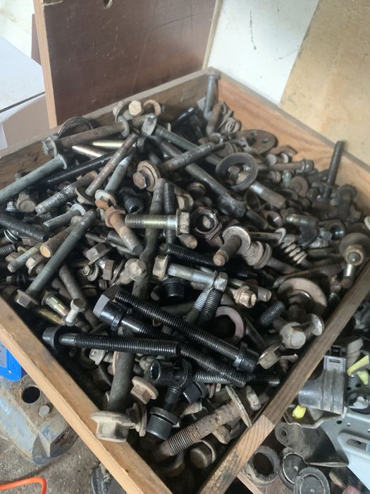 МЕТИЗЫ..Авто болты, гайки,шайбы, гровера