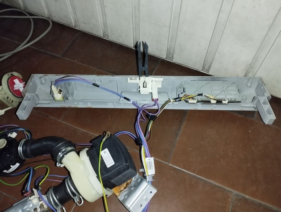 Peças Maq loiça BEKO 6831 X