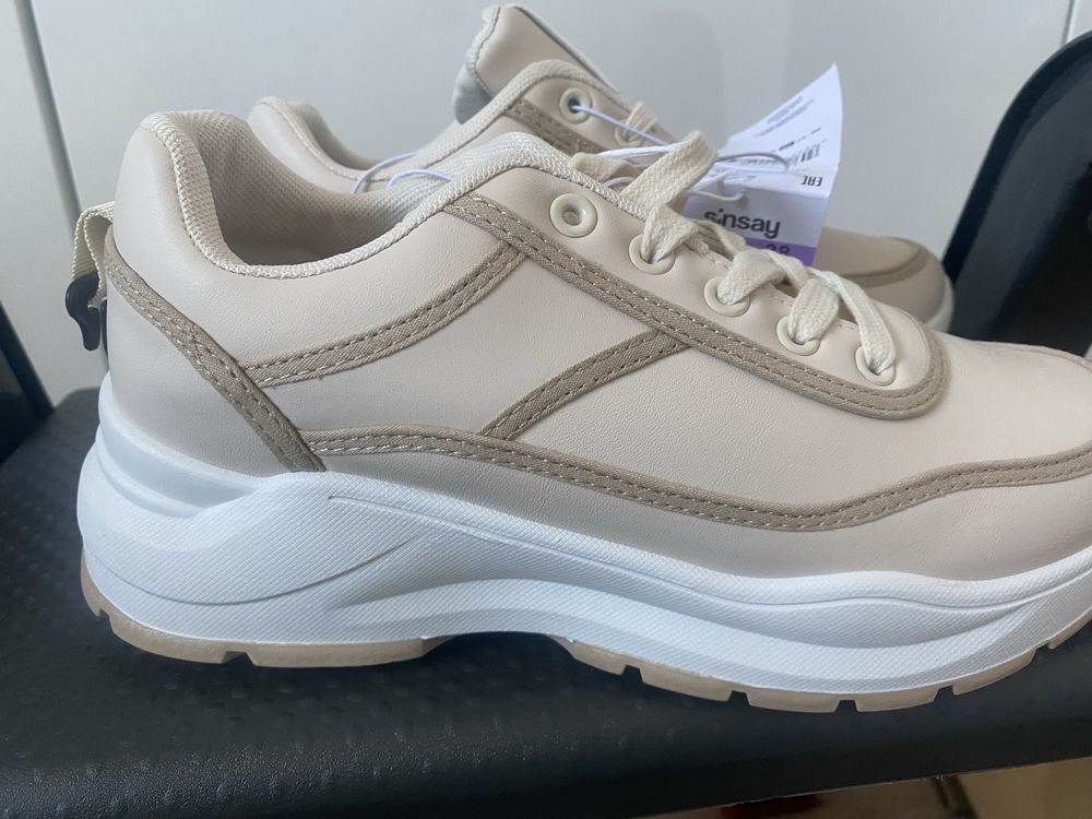 Sneakersy nowe r.38
