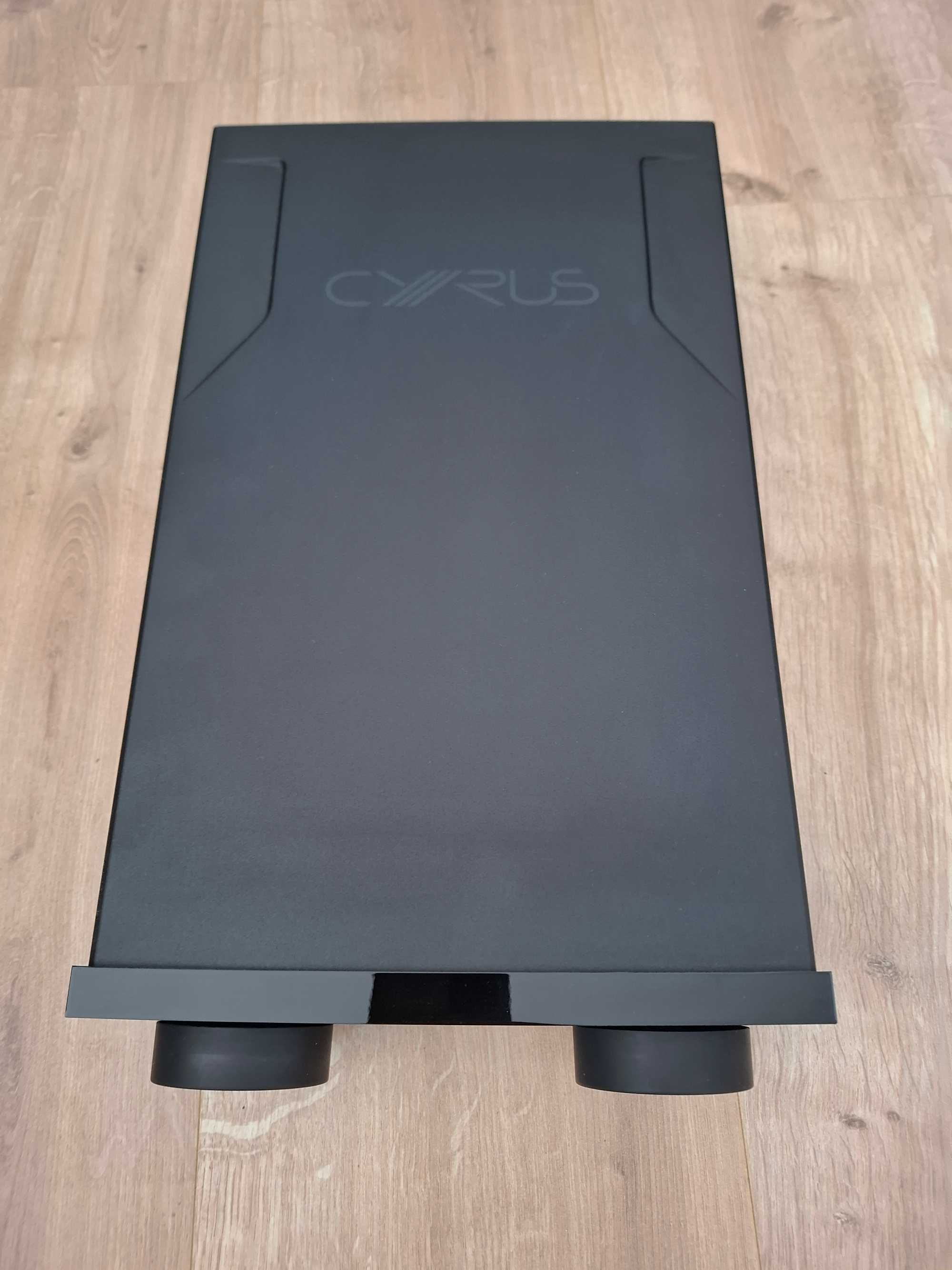 CYRUS ONE + Taga Harmony TWA-10B + Taga Harmony DA-400