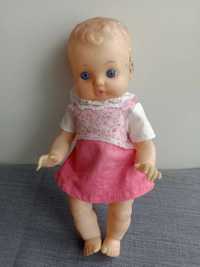 Gumowa lalka z okresu PRL