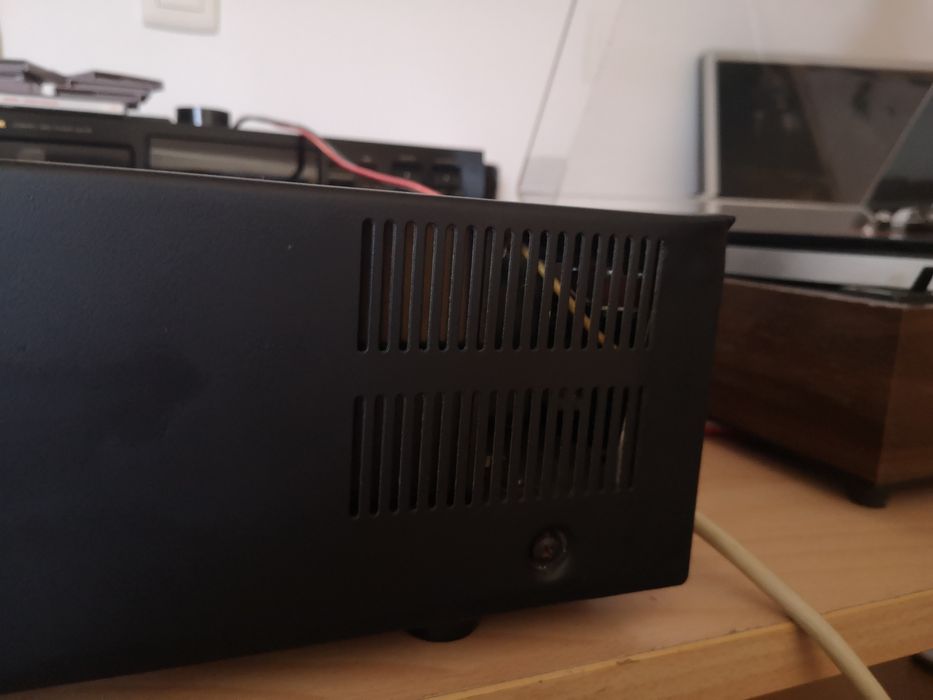 Amplificador Marantz 1040