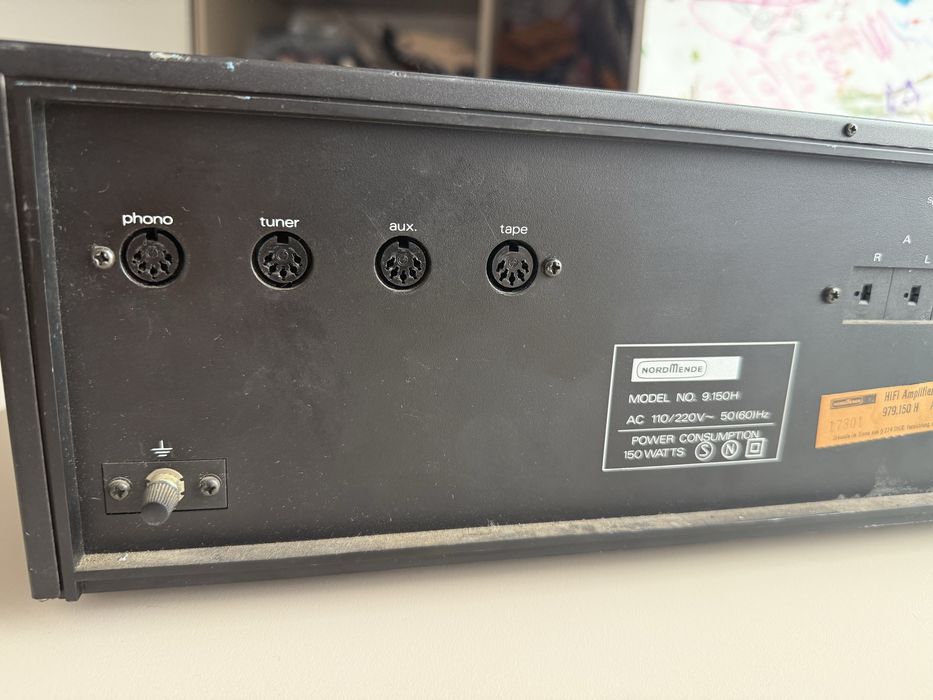 Підстилювач Nordmende PA1050