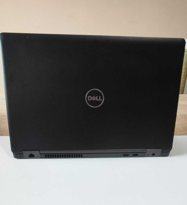 Dell Latitude 5590 – Intel i5 8250u – 16 GB RAM DDR4 – Nvme 256 GB