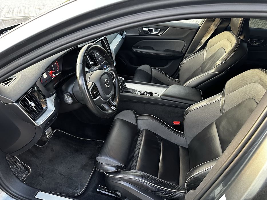 Volvo S60 T5 R-Design