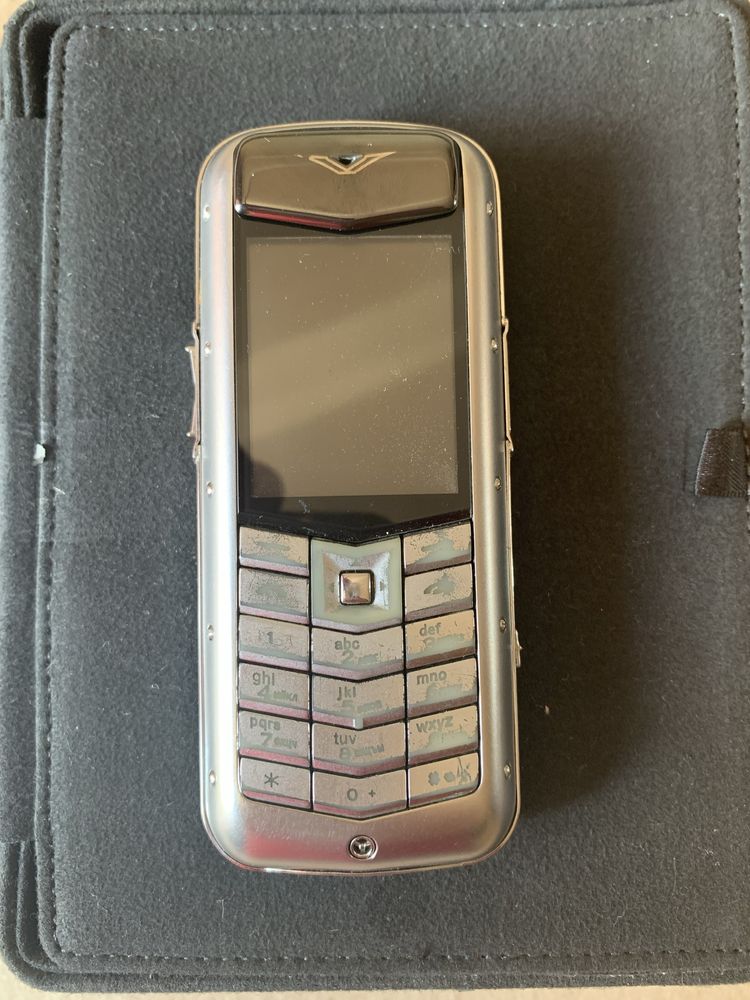 Vertu constellation rhv-8
