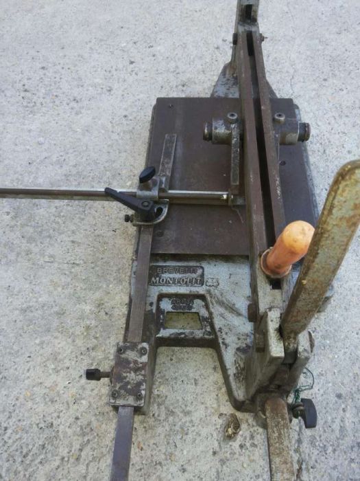 Máquina de cortar azulejos