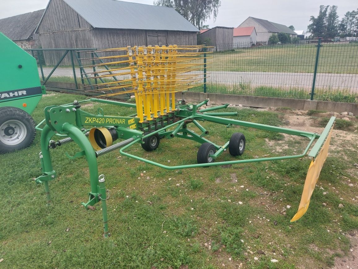 Pronar ZKP 420, 2018r. zgrabiarka karuzelowa.
