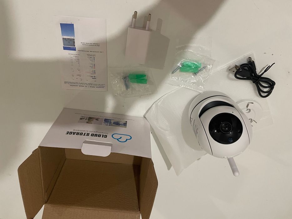 Câmara de Vigilância IP Wi-Fi 6 LEDS HD
Áudio c Deteção de Movimento