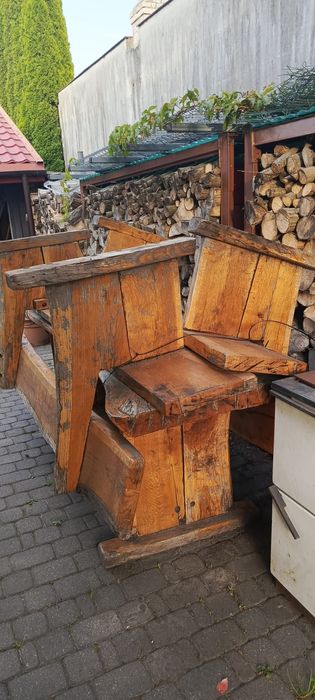 Sprzedam stół z ławami