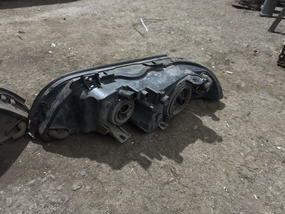 Продам фари е39 передні