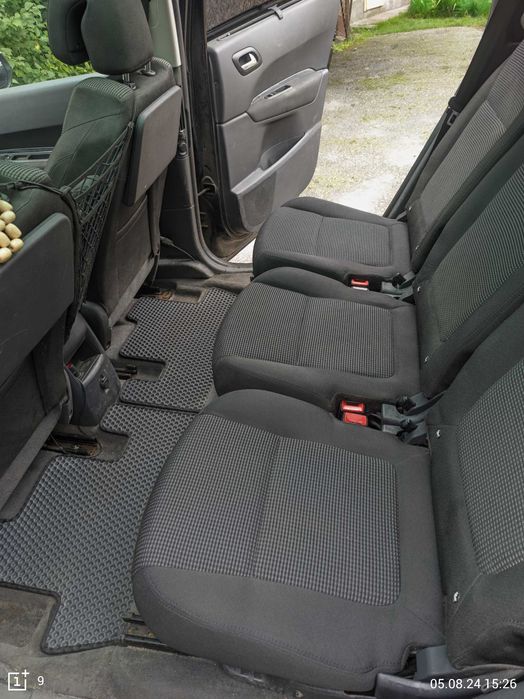 авто peugeot 5008