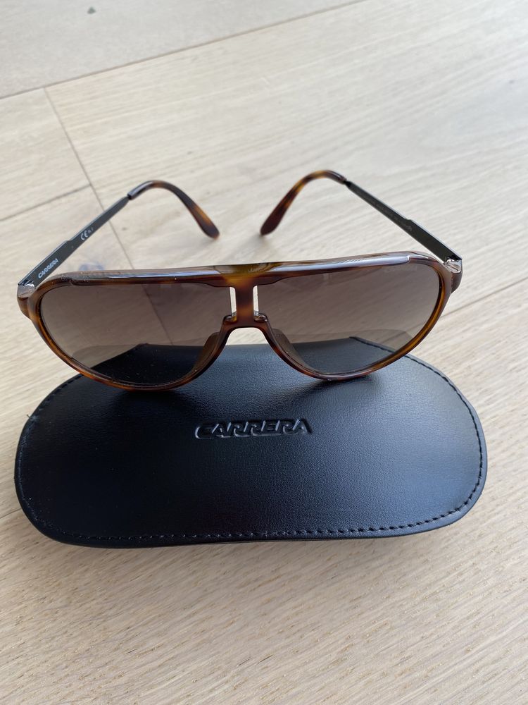Oculos de sol Gucci, Ralph Lauren e outras marcas