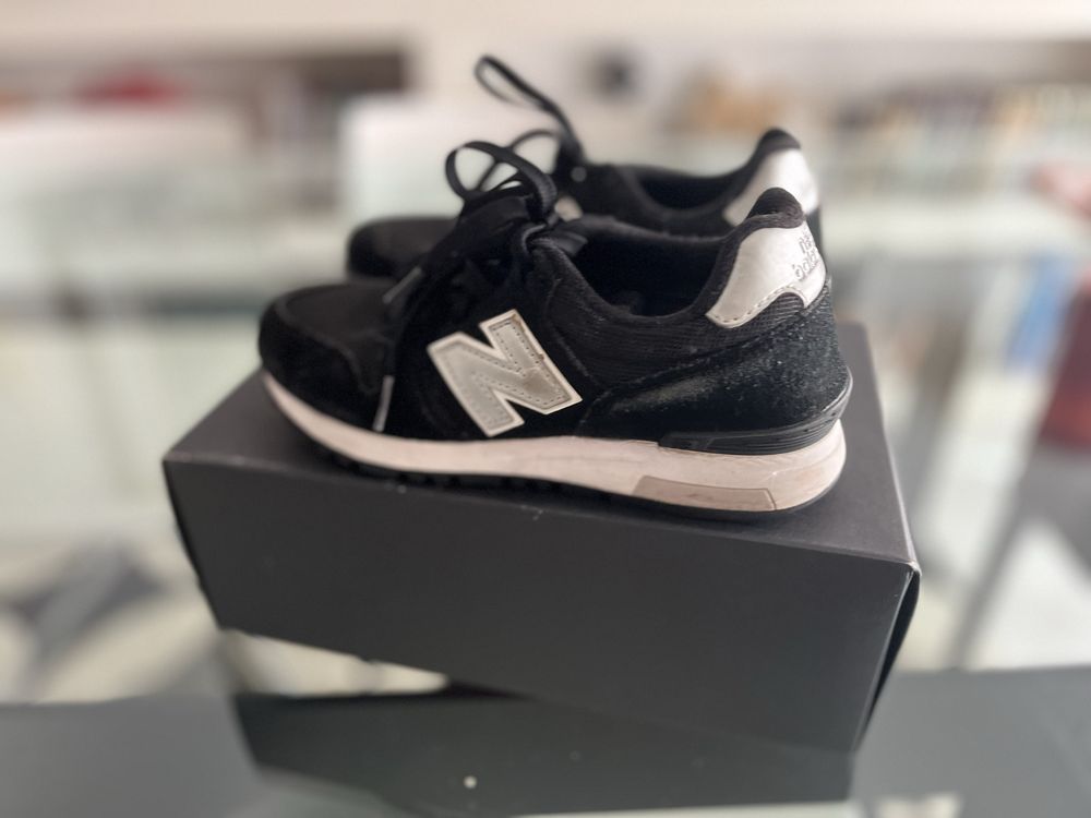 Ténis New Balance Pretos. Tam. 36,5