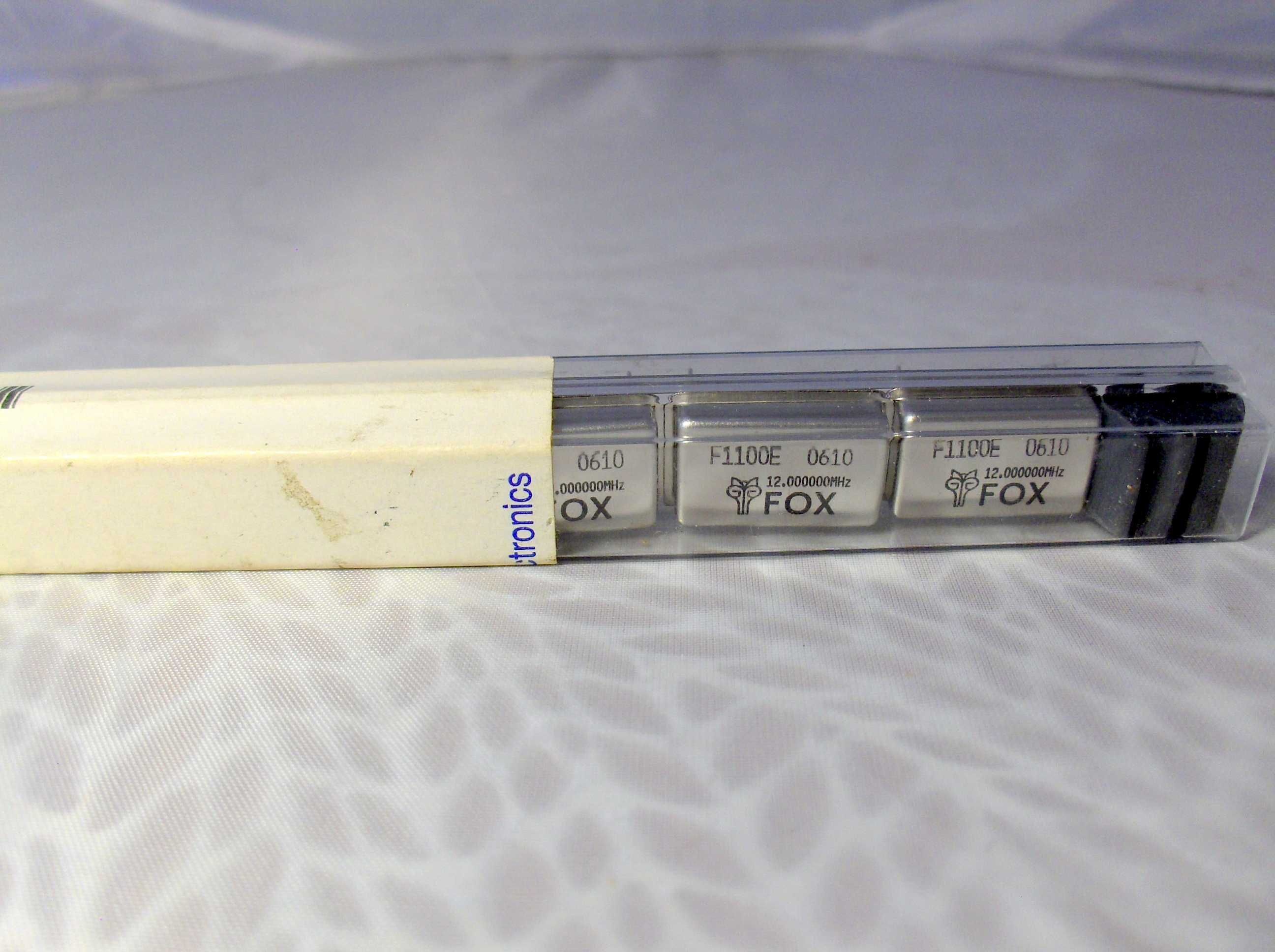 Generator, oscylator FOX F1100E-12.000000 MHZ