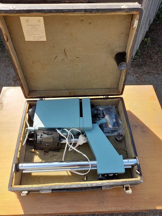 Фотоувеличитель УПА-603 + рамка кадрирущая+ електро фото