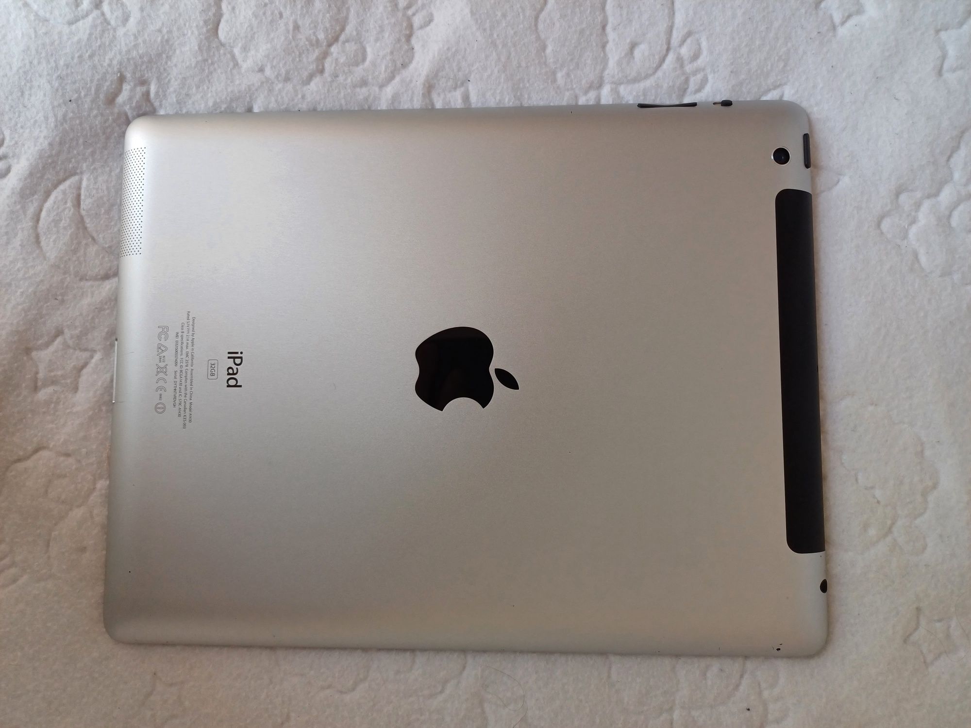 Apple iPad 2 - 32GB 3G + Wi-Fi Preto