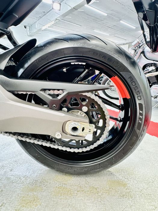 мотоцикл Ducati Monster 821 2020 р в оригіналі тільки з Японії