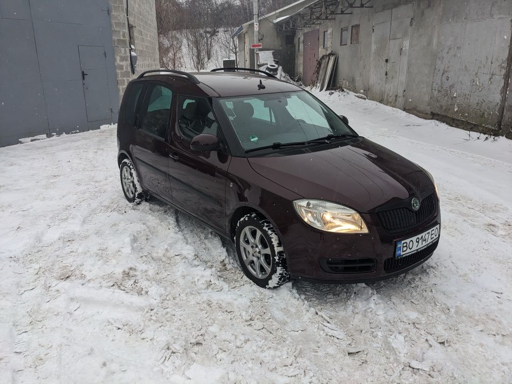 Skoda Roomster 2010 1.2 MT (70 к.с.) Газ / Бензин