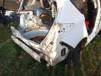 Toyota Auris II H/B błotnik tylny prawy wanna pas belka 040 kpl.