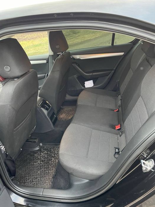 Терміново !!!Школа А7 2013 1,4 бендзин повінстю обслужена