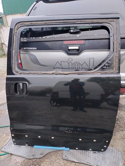 Двері передні бокові Hyundai H1  Starex 2008>